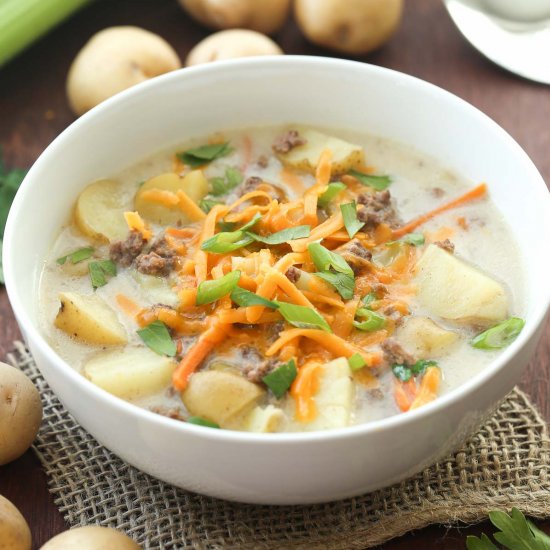 Slow Cooker Cheeseburger Soup