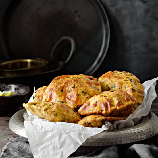 Methi Moong Masala Puri