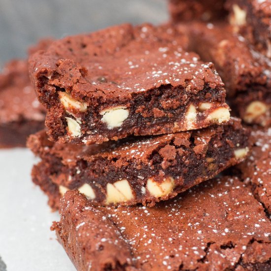 Red Velvet Blondies