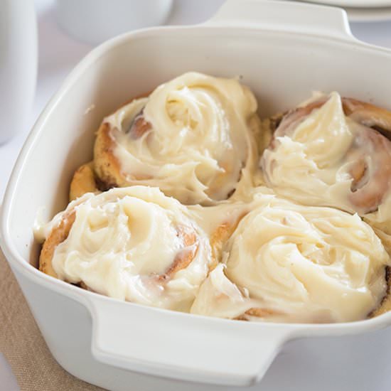 Easy Overnight Cinnamon Rolls