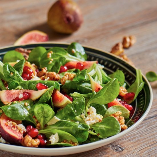 Winter Salad with Figs and Walnuts