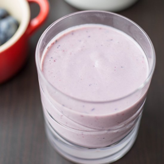 Avocado Berry Smoothie