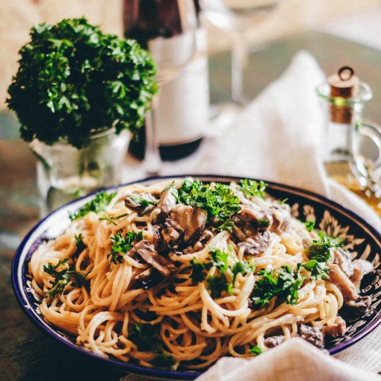 Garlic Mushroom and Parsley Pasta