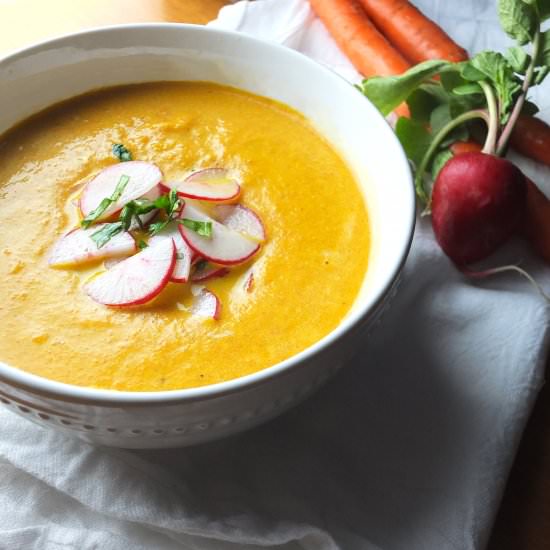 Cold-Busting Roasted Carrot Soup