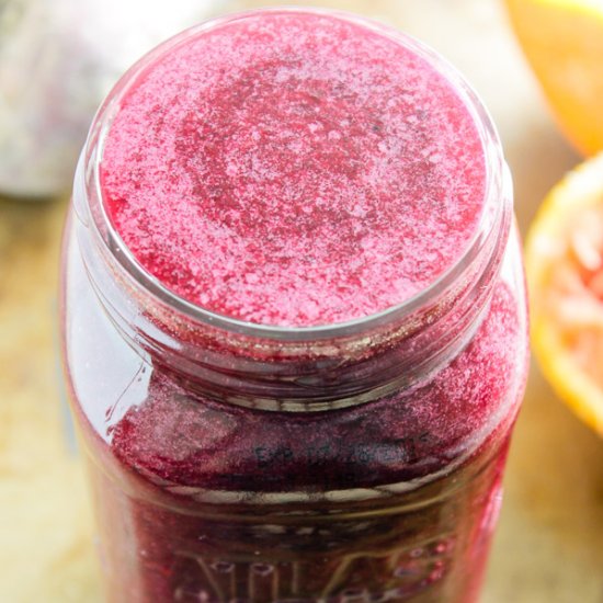 Beet, Ginger and Berry Smoothie