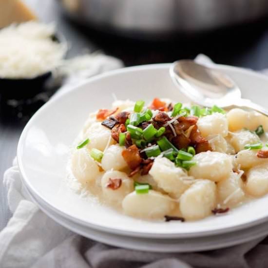 {One Pan} Skinny Loaded Baked Gnocchi