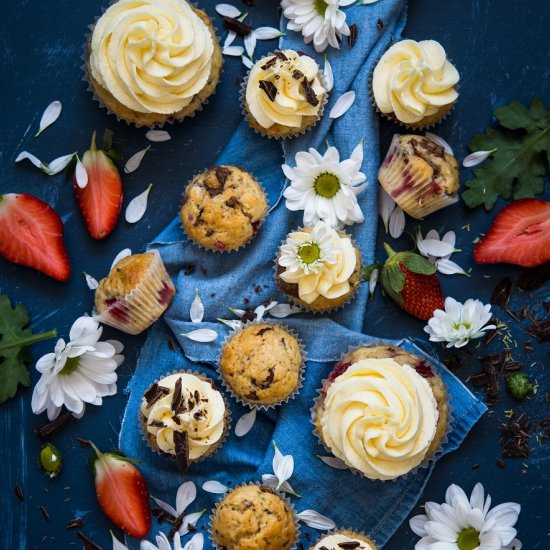 Strawberry and Chocolate Cupcakes