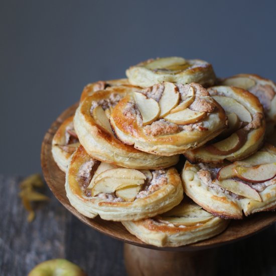 Almond-Cardamom Cream Apple Tart