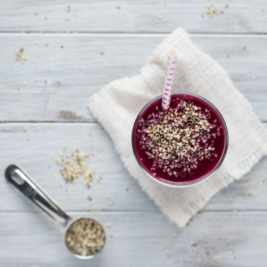 Beet Smoothie, Strawberries & Kale