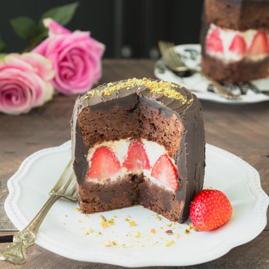 Strawberries & Cream Brownie Cake