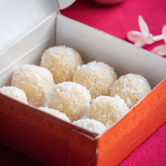 Coconut Ladoo