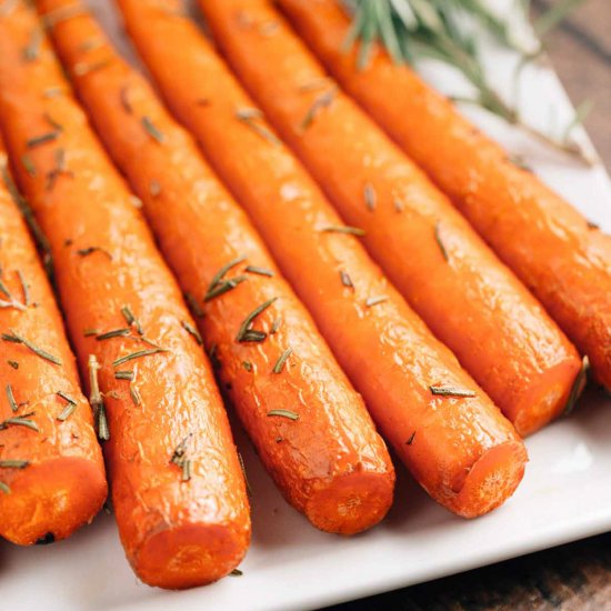 Sweet Rosemary Roasted Carrots