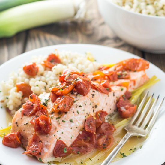 Salmon with Tomatoes and Leeks