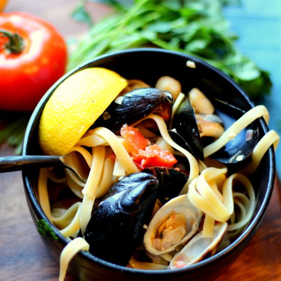 Seafood Pasta in White Wine Sauce