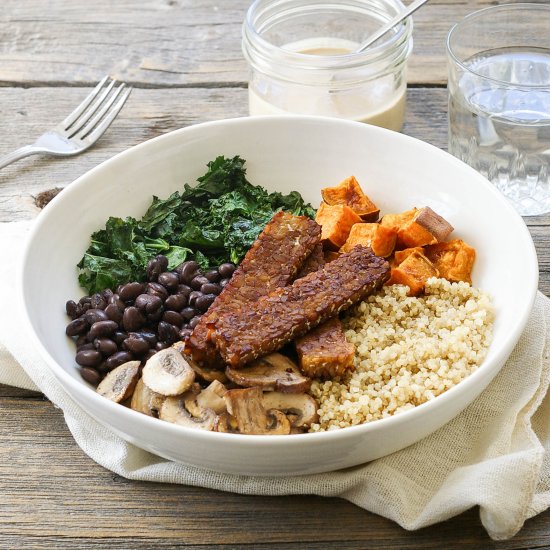 Tempeh Quinoa Power Bowl