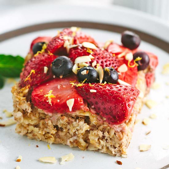 Baked Almond Oatmeal with Berries