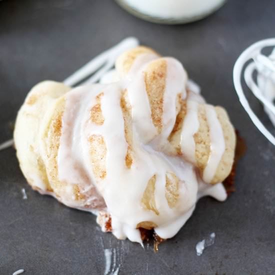 Quick & Easy Cinnamon Knots