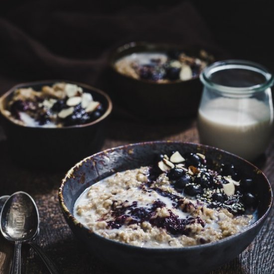 Blueberry Almond Oatmeal