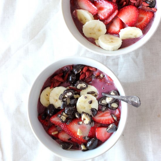 Strawberry Chocolate Acai Bowl