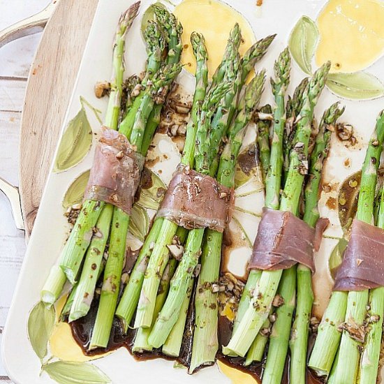 Asparagus Prosciutto Bundles