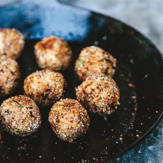 Vegan Meatballs (Veggie Meatballs)