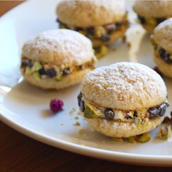 Cannoli Whoopie Pies