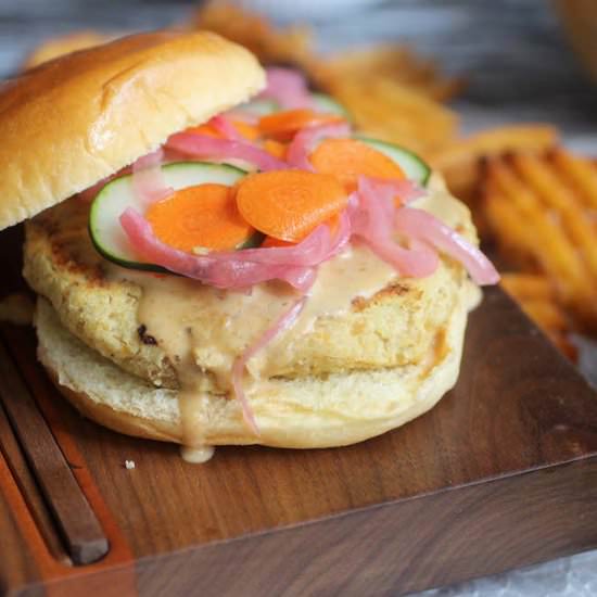 vegetarian chickpea satay burger