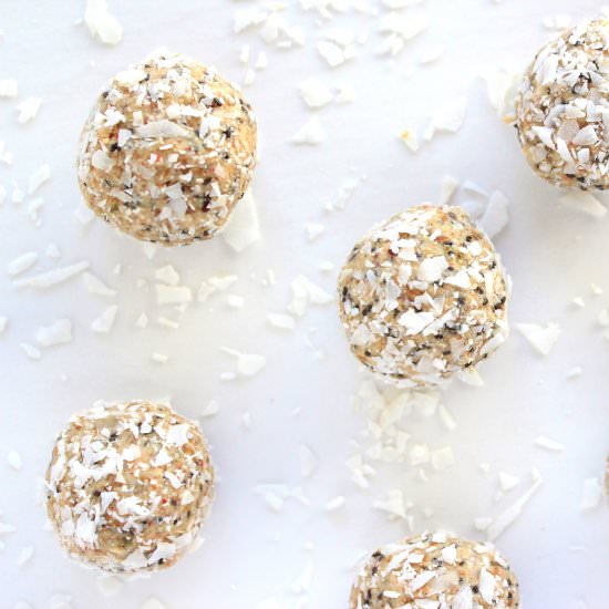 Cashew protein boost balls