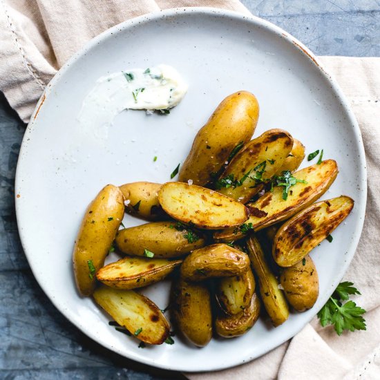 Garlic Butter Fingerling Potatoes