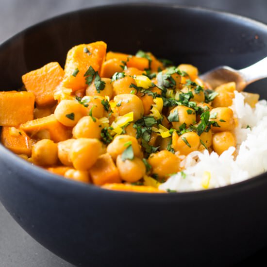 Vegan Sweet Potato & Chickpea Curry