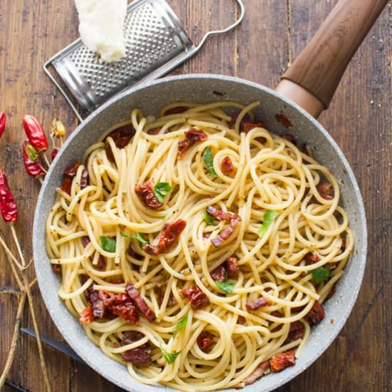 Spaghetti with Sun-dried Tomatoes