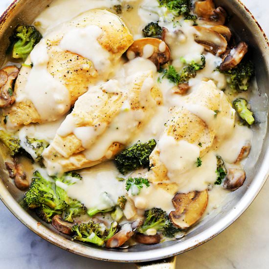 Creamy Broccoli Chicken Alfredo