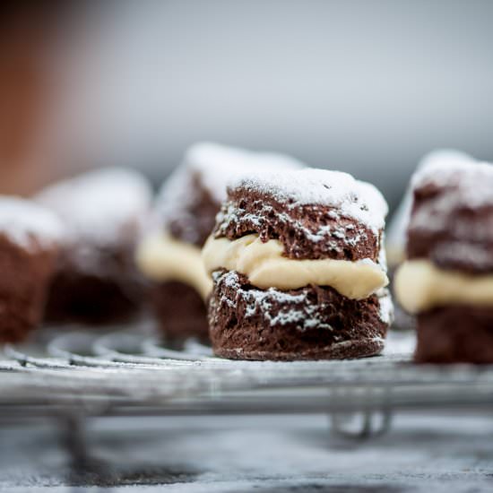 Tangerine fool w/ chocolate scones