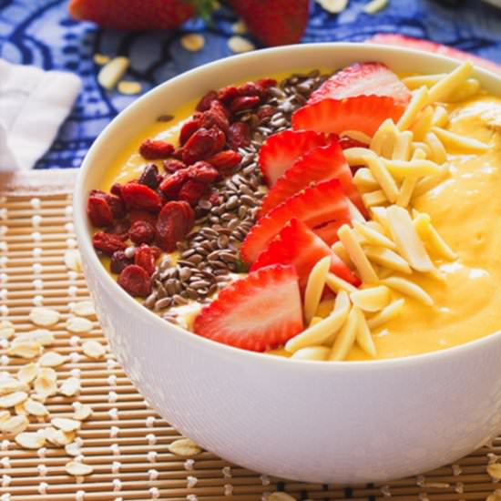 Peach and Mango Smoothie Bowl