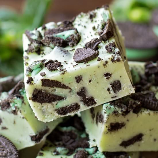 Mint Cookies & Cream Fudge