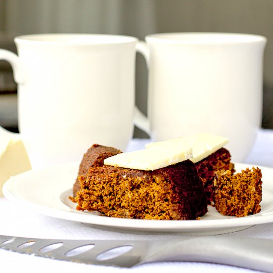 Classic English Parkin Cake