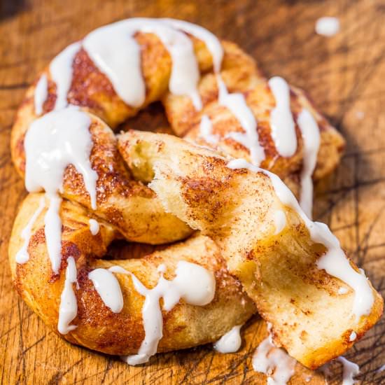 Cinnabon Soft Pretzels with Glaze