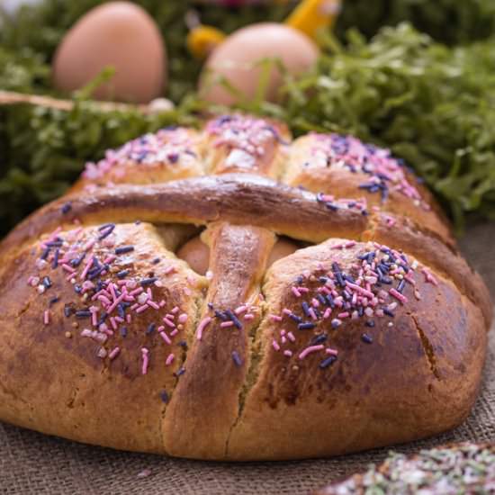 Mona de Pascua (Easter Bread Spain)