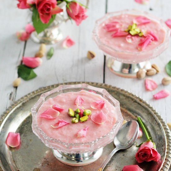 Gulabi phirni