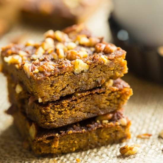 Paleo & Vegan Carrot Cake Blondies