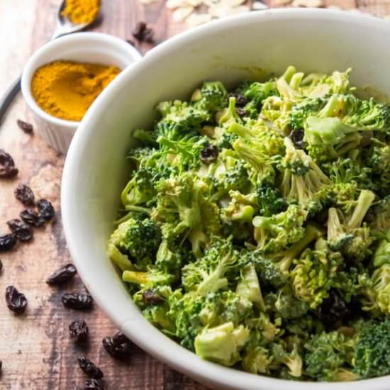 Creamy Curry Broccoli Salad