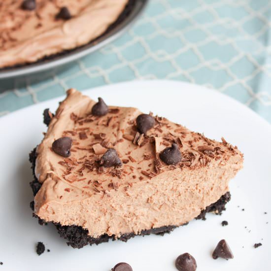 No-Bake Chocolate Velvet Pie