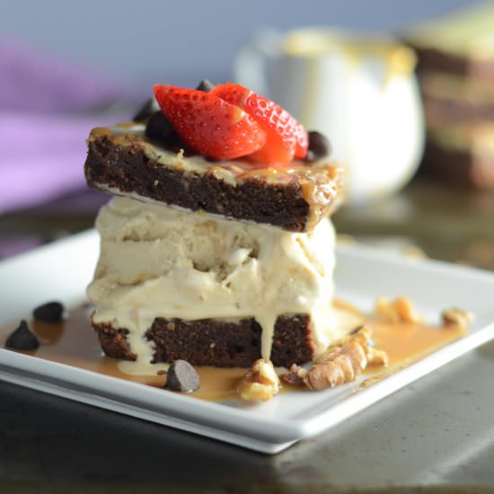 Cheesecake Brownie Sammies