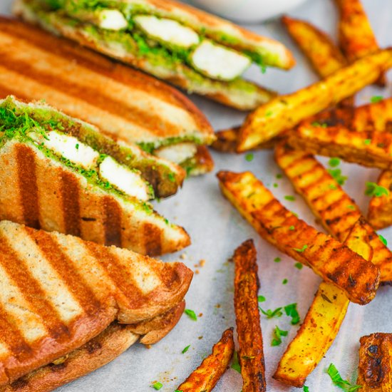 Hariyali Sandwich with Oven Fries