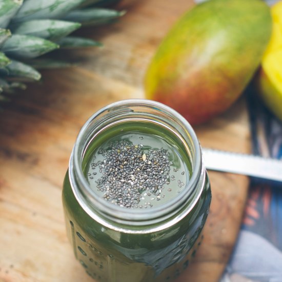 Mango Chia Seed Detox Smoothie