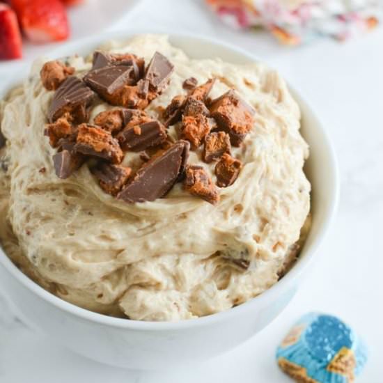 Butterfinger Cheesecake Dip