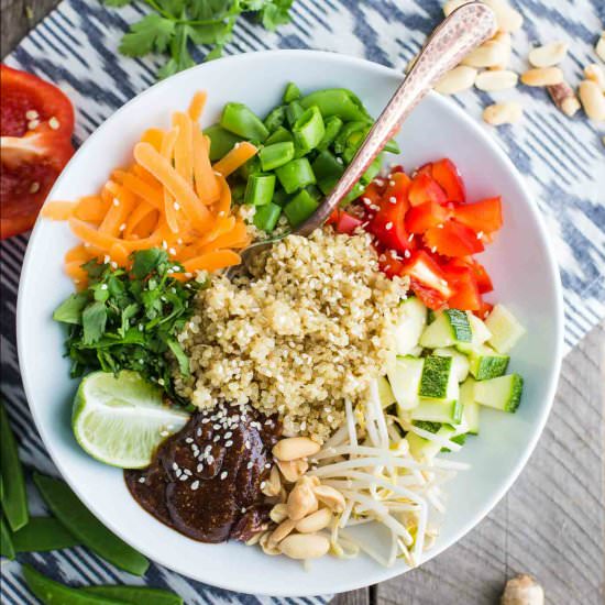 Peanut Sauce Quinoa Bowl