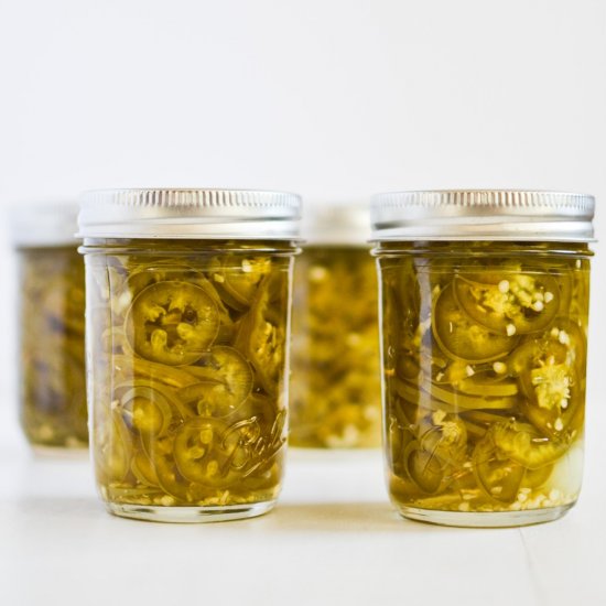 Simple Pickled Jalapeños