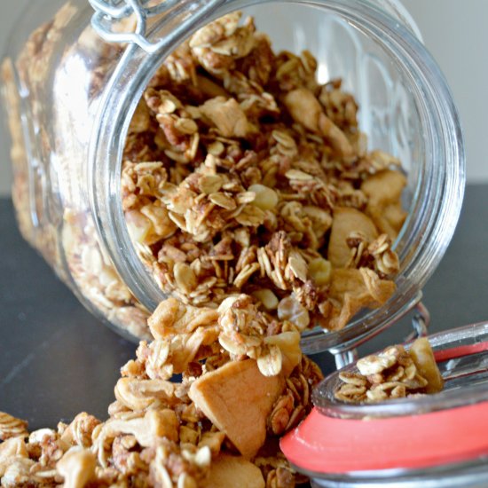 Apple Cinnamon Granola