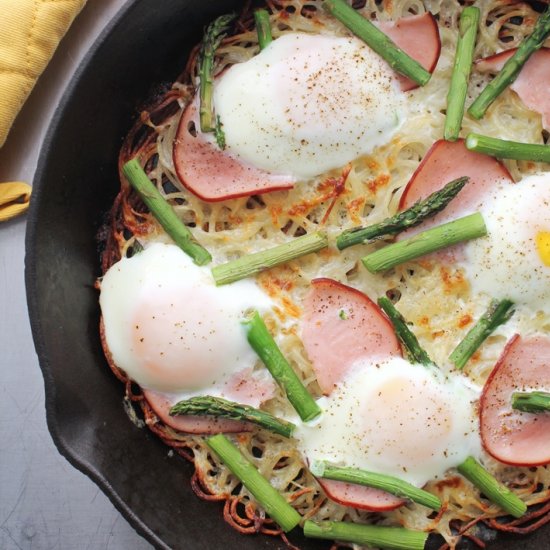 Eggs Benedict Breakfast Pizza